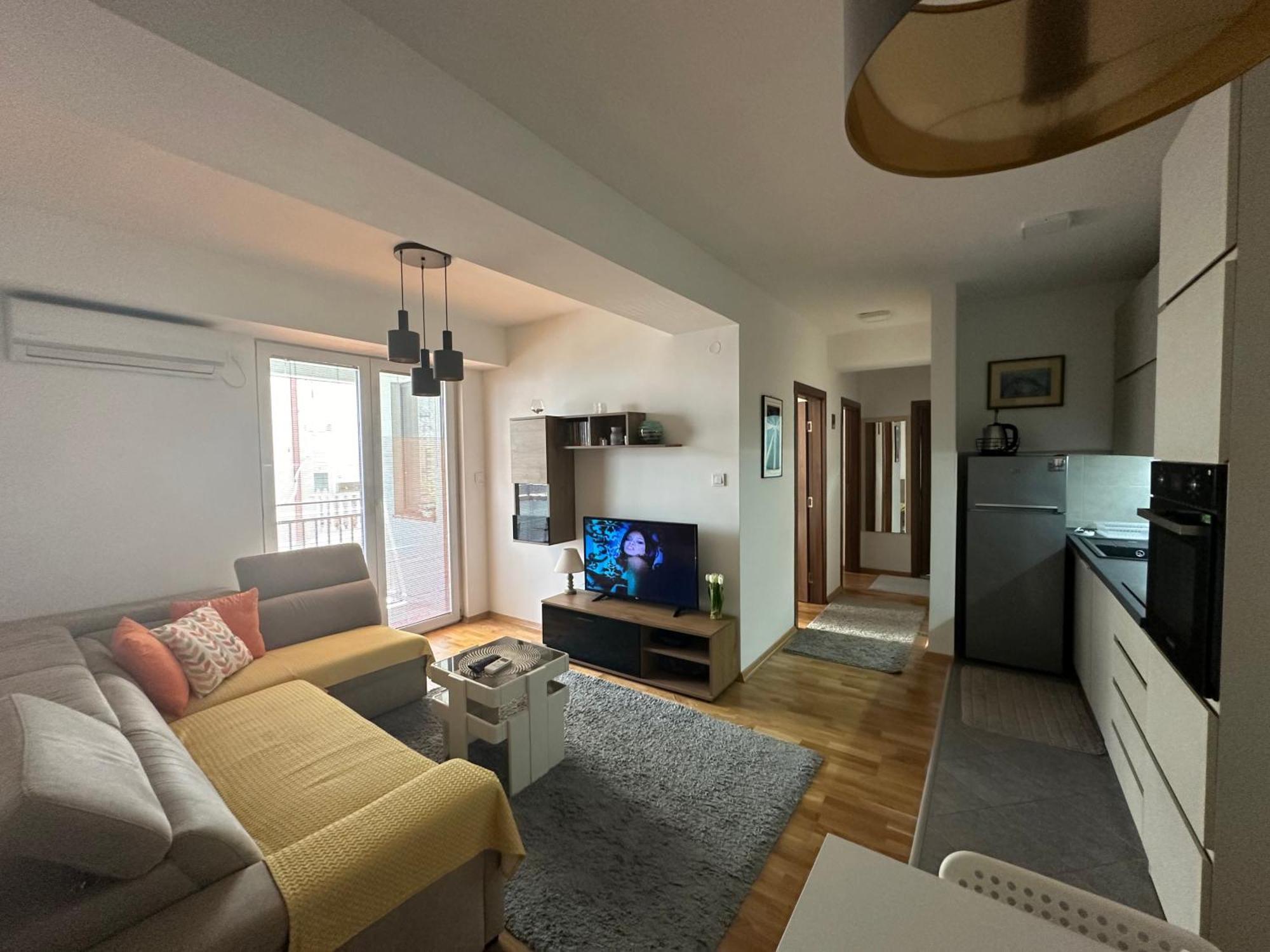 Ira'S 2 Bedroom Central Place With Private Parking Σκόπια Εξωτερικό φωτογραφία