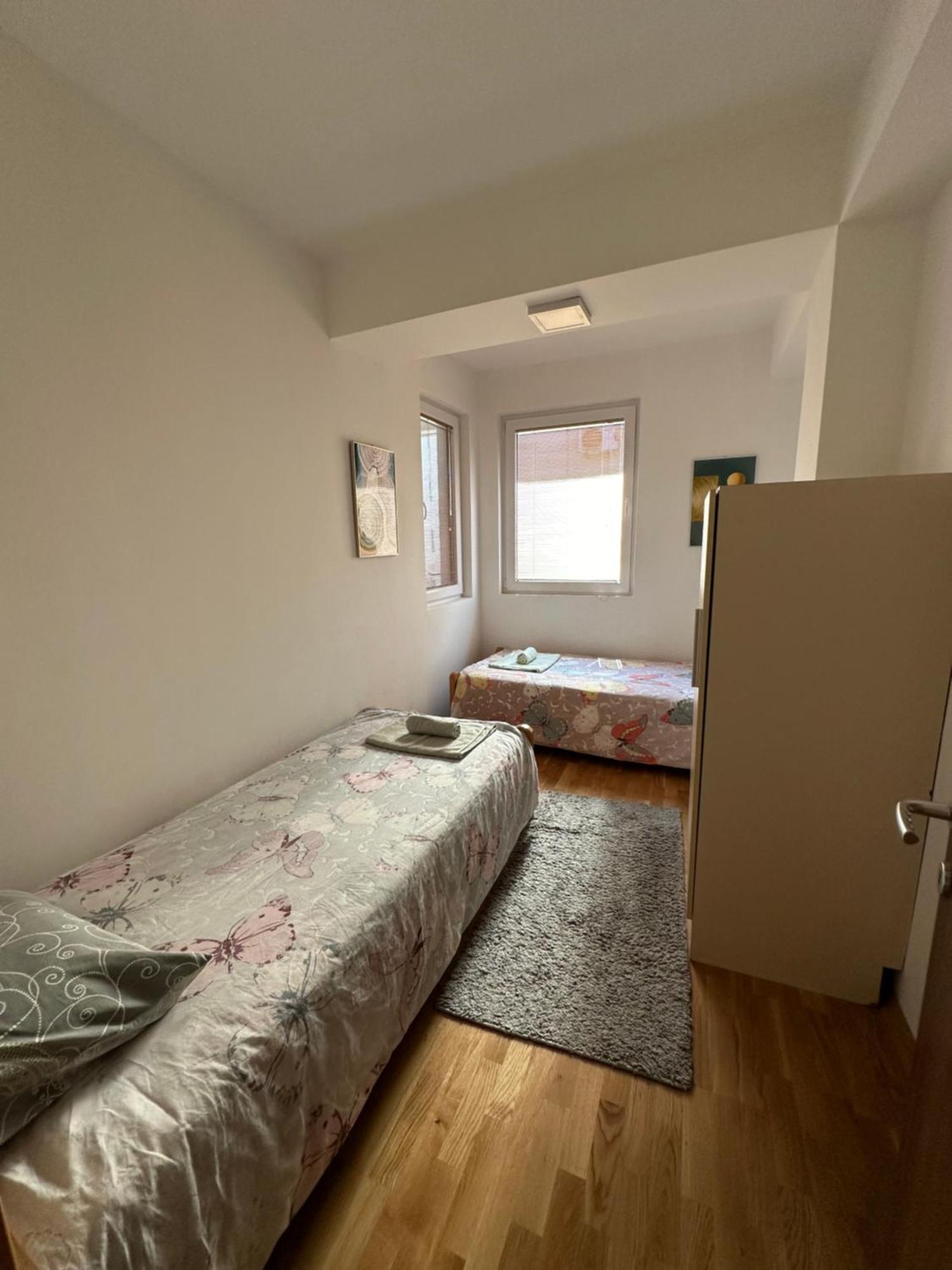 Ira'S 2 Bedroom Central Place With Private Parking Σκόπια Εξωτερικό φωτογραφία